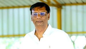 విశాఖలో జగన్ ప్రమాణస్వీకారం-హింట్ ఇచ్చేసిన టీడీపీ నేత ఆనం..!