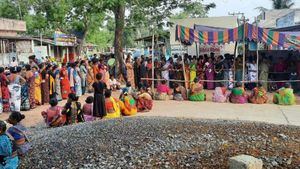 తెలంగాణలో ఎవరికి మూడిందో గానీ..?