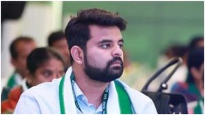 60 ఏళ్ల మహిళను రేప్ చేశాడని ఎంపీ మీద కేసు, వీడియోలు తీసి బ్లాక్ మెయిల్ ?, ప్రజ్వల్ దెబ్బకు ! 