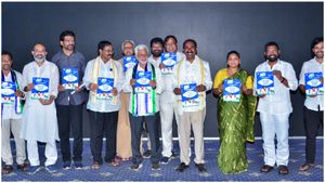 `ప్రత్యేక` మేనిఫెస్టో విడుదల చేసిన సాయిరెడ్డి