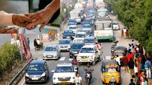 Hyderabad: ఏపీకి క్యూ కడుతున్న ఓటర్లు.. పలు చోట్ల ట్రాఫిక్ జామ్..