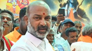 మెదక్ అల్లర్లపై కేంద్రమంత్రి బండి సంజయ్ కీలక ఆదేశాలు