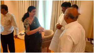 ఆనంతో బుట్టా రేణుక భేటీ - పార్టీ మార్పు పై క్లారిటీ..!!