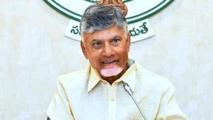 మాట ఇచ్చా, భారమైనా అమలు చేస్తా - చంద్రబాబు లేఖ..!!