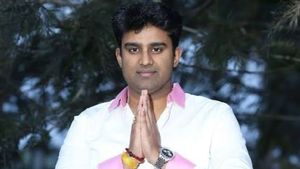 నిన్న ప్రజ్వల్, నేడు సోదరుడు, స్వలింగ సంపర్కుల కేసు, అంత పెద్ద ఫ్యామిలీలో? 