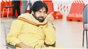 తెలంగాణలో పవన్‌కు వై కేటగిరి సెక్యూరిటీ: రోడ్డు మార్గంలో క్షేత్రదర్శనం