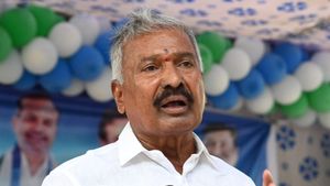 పెద్దిరెడ్డి అండతో 3 వేల ఎకరాలు కబ్జా, మొత్తం లాగుతామని అంటున్న రెడ్డి, ఎక్కడంటే? 