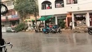 Weather Update: జూన్ 21,22న తెలంగాణలో భారీ వర్షాలు..!