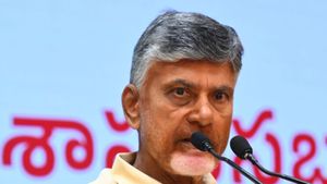 చంద్రబాబు ప్రమాణస్వీకారం, ఆ జిల్లా కలెక్టర్ ఏం చేశారంటే, బాబు సొంత జిల్లాలో స్పెషల్ ! 
