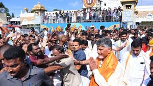 తిరుమలకు మద్యం, గంజాయి సరఫరా ?, సీఎం చంద్రబాబు దెబ్బకు వాళ్లకు టెన్షన్ ! 