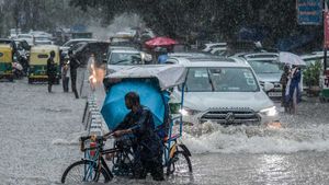 Weather Update: ఉక్కపోతతో ప్రజల ఇబ్బంది.. వచ్చే రెండు రోజులు భారీ వర్షాలు..!