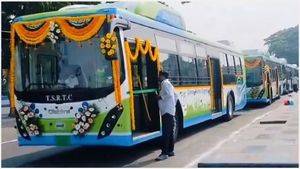 TGSRTC: బస్ పాస్ రేట్ భారీగా తగ్గింపు