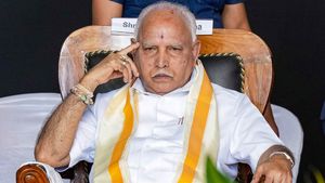 యడ్డీకి బిగుసుకుంటోన్న ఉచ్చు