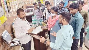 Hyderabad: హోటళ్లు, రెస్టారెంట్లులో ఫుడ్ సెఫ్టీ అధికారుల తనిఖీలు..  