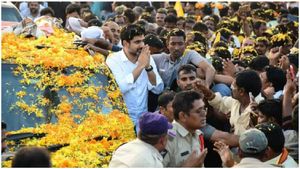  సంక్షోభం నుంచి ఎదిగిన నాయకుడిగా నారా లోకేష్..!!