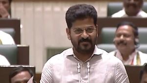 తెలంగాణ బడ్జెట్‌లో ఎస్సీ, ఎస్టీకి భారీగా కోత: మైనారిటీలకు పీట: రంజాన్‌కు రూ.33 కోట్లు 