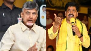 ఇసుకను బ్లాక్ లో అమ్మితే బొమ్మ చూపిస్తాం, మాట తప్పం అని ముందే చెప్పాం, కొల్లు రవీంద్ర 