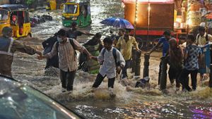 Telangana: వచ్చే రెండు రోజులు అతి భారీ వర్షాలు.. రెడ్ అలర్ట్ జారీ..