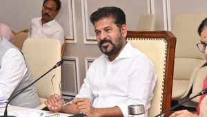  రేవంత్ రెడ్డి ప్లాన్: విజయవాడ వరకూ కారిడార్..!!
