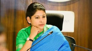 Smita Sabarwal: మీరెప్పుడైనా ఎవరెస్ట్ శిఖరం ఎక్కారా  స్మితా సబర్వాల్..! 