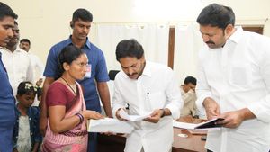 రూటు మార్చిన వైఎస్ జగన్