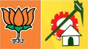ఆంధ్రాలో అప్పుడే తేడా కొట్టింది, టీడీపీ vs బీజేపీ, సైలెంట్ అయిన జనసేన 