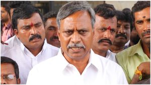 బఫర్ జోన్లో యూనివర్సిటీ కట్టారని ఫిర్యాదు: బీఆర్ఎస్ ఎమ్మెల్యే పల్లాపై కేసు