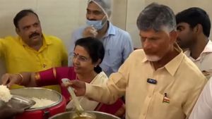 ఇప్పటికి దీనితో సరిపెట్టుకోండి: ఫ్రీ బస్సు ప్రయాణం తరువాత చూద్దాం