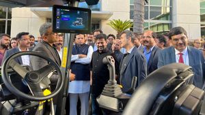హైదరాబాద్‌లో మోనార్క్ ట్రాక్టర్స్ విస్తరణ: మరిన్ని ఉద్యోగావకాశాలు
