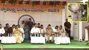 మంత్రి నారా లోకేష్ జాతీయ పతాకాన్ని ఎగురవేస్తోండగా..కలకలం!!