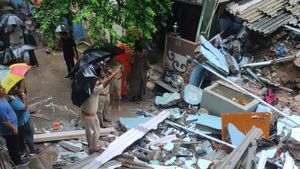 Vijayawada : విజయవాడలో కొండచరియలు పడి 4గురు మృతి-ఇంద్రకీలాద్రి ఘాట్ రోడ్ బంద్..!