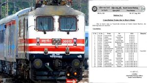విజయవాడ మీదుగా రైల్లో వెళ్తున్నారా - మీకోసమే ఈ అలర్ట్..!
