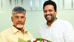మా రాష్ట్రానికి చంద్రబాబు బ్రాండ్ అంబాజిడర్, ఆయనే మాకు హీరో, మంత్రి భరత్ 