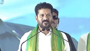 ఎన్ కన్వెన్షన్ కూల్చివేతపై రేవంత్ హాట్ కామెంట్స్: ఎవ్వర్నీ వదలను: సీఎంగా విఫలమైనట్టే