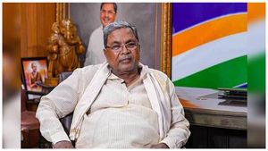 సీఎం రాజీనామా ఎప్పుడు చేస్తారు ?, కుర్చీ కోసం సొంత పార్టీలో పోటీ 
