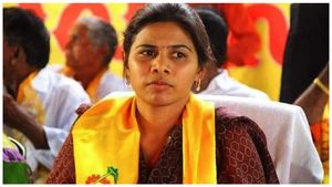 `చెబితే మీరు నమ్మకపోవచ్చు గానీ..: వైసీపీ గుట్టు రట్టు చేసిన భూమా అఖిల