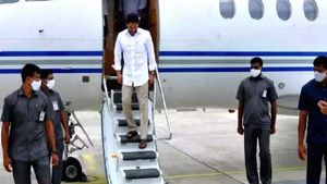 బెంగళూరులో వైఎస్ జగన్, వైసీపీ లీడర్స్ కే క్లారిటీ లేదు, టీడీపీ చేతికి మరో అస్త్రం 
