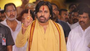 219 ఆలయాలు ధ్వంసం: టీటీడీ ఉద్యోగులు బయటికి రావాలి.. లేదంటే