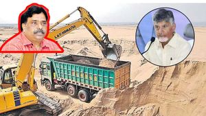 ఇసుక స్కామ్, మైనింగ్ శాఖ మాజీ ఎండీని పట్టుకున్న ఏసీబీ, పెద్దిరెడ్డికి ? 