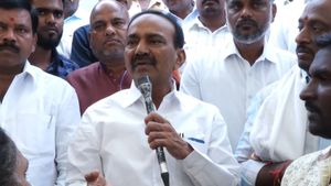  Hydra: పేదవారి ఇళ్లను కూల్చుతారా.. ఈటల ఫైర్..