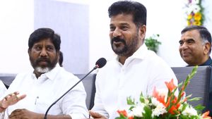 తెలంగాణ ప్రభుత్వ ఆదాయంలో అనూహ్య మార్పు..!!