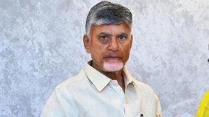 సొంత జిల్లాలో షాక్ ఇచ్చిన సీఎం చంద్రబాబు నాయుడు, ఢమాల్ 