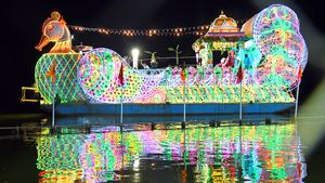  బెజవాడ దుర్గమ్మ జలవిహారం చేసే హంస వాహనసేవ రద్దు.. ఎందుకంటే