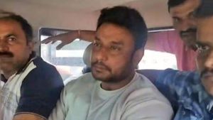 స్టార్ హీరో ఫ్యాన్స్ కు షాక్, ఆపరేషన్ చెయ్యాలంటున్న డాక్టర్లు 