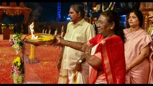 నా అదృష్టం: కోటి దీపోత్సవంలో రాష్ట్రపతి ద్రౌపది ముర్ము