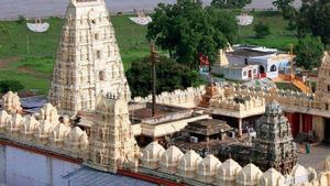  రాములోరి భ‌క్తుల‌కు అల‌ర్ట్‌.. భ‌ద్రాచ‌లం ప్ర‌సాదంపై కీల‌క నిర్ణ‌యం...