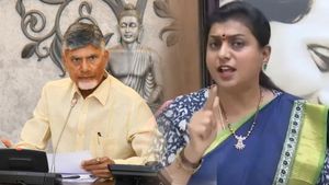 అల్లు అర్జున్, ప్రభాస్ ఫ్యామిలీ‌పై పవన్ ఫ్యాన్స్ ట్రోల్స్- నేను స్వయంగా చంద్రబాబు బాధితురాలిని 