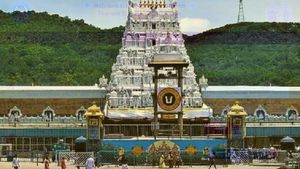 TTD: శ్రీవారి దర్శనం, వసతి కోటా పై టీటీడీ కీలక నిర్ణయం..!!