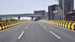 Hyderabad: హైదరాబాదీలకు శుభవార్త..  అందుబాటులోకి రానున్న రెండు ఫ్లైఓవర్..!