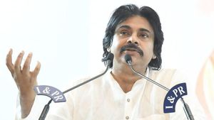 పవన్ తాజా వ్యాఖ్యల వెనుక - గురి పెట్టారా..!!